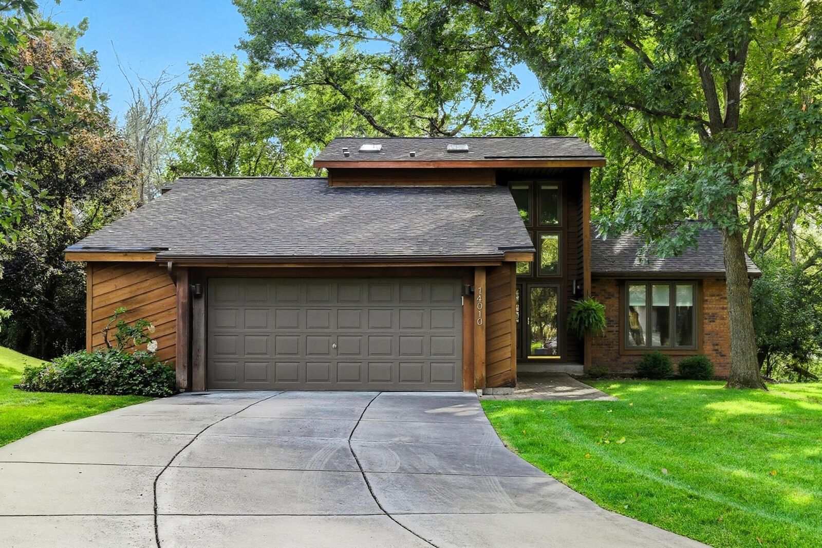 Property Photo: 14010 140th Court MN 55124