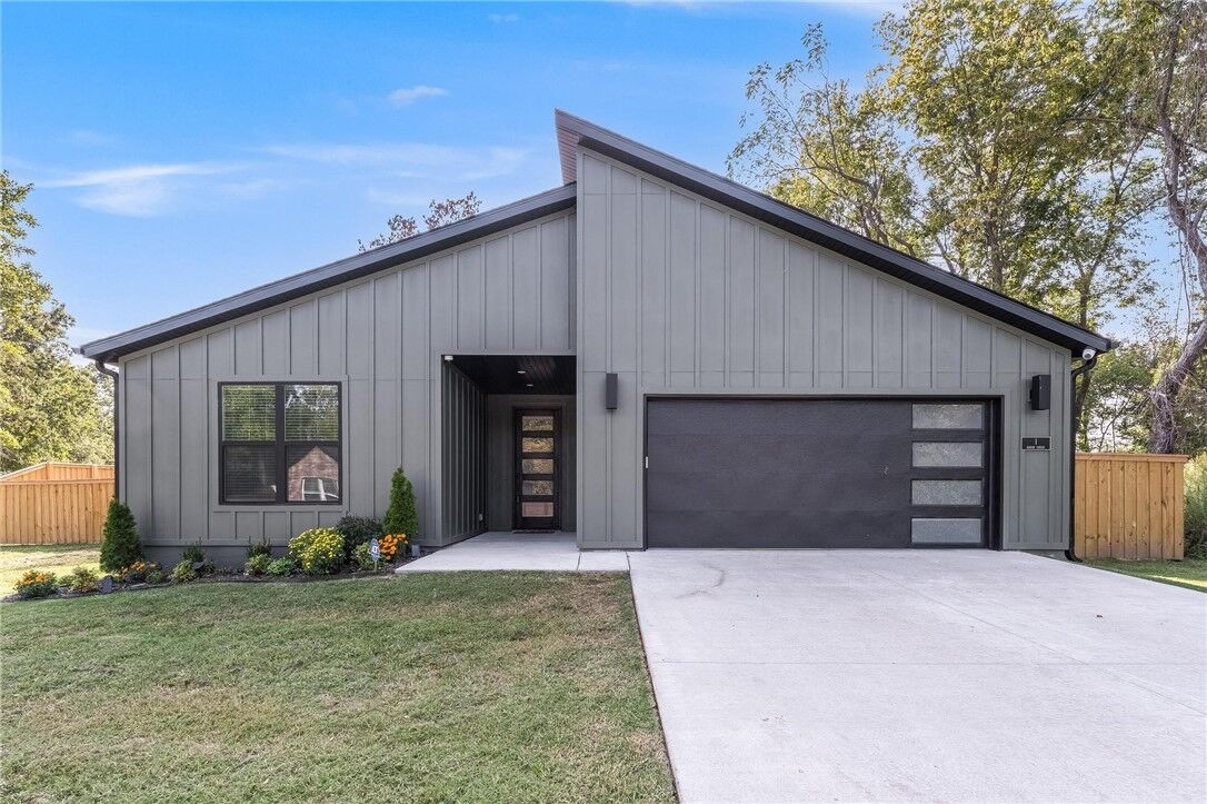 Property Photo: 1 Birsay Circle AR 72715