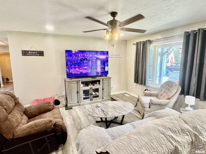 Property Photo: 1617 Green Street IL 62801