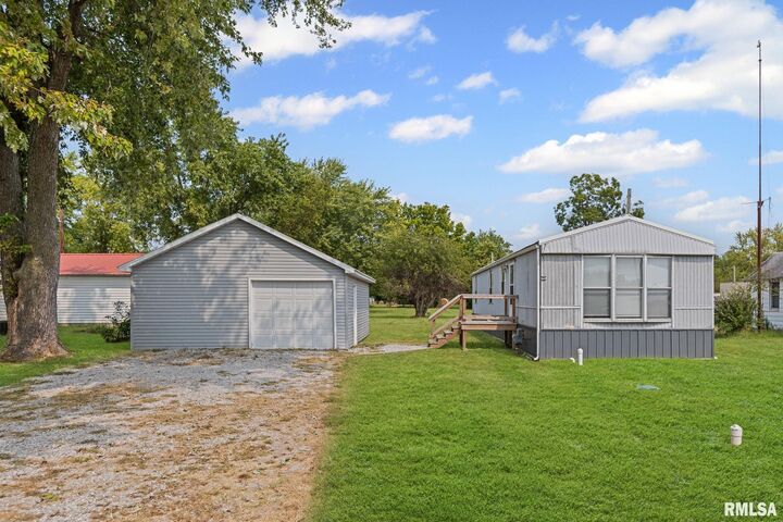 Property Photo: 5219 US Hwy 50 Avenue IL 62881