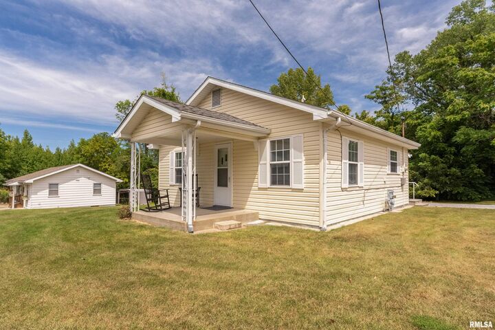 Property Photo: 491 Wells Road IL 62966