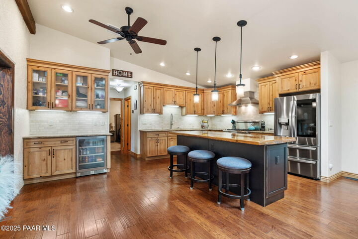 Property Photo: 110 S Horizon Circle AZ 86303