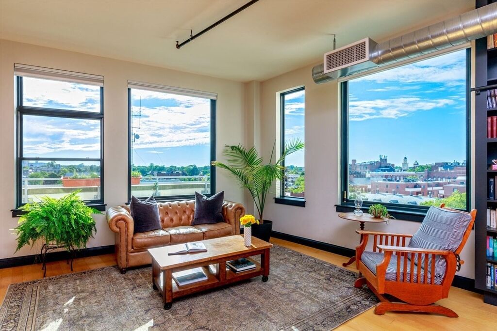 Property Photo:  51 Lafayette St 609  MA 01970 