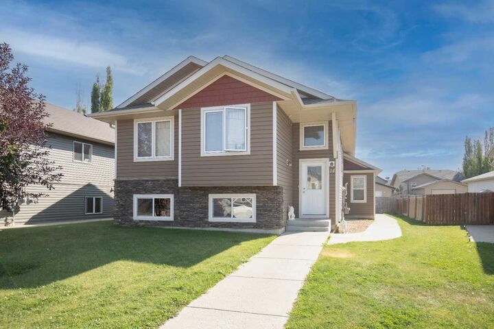 14 Jaspar Crescent  Red Deer AB T4P 0E3 photo