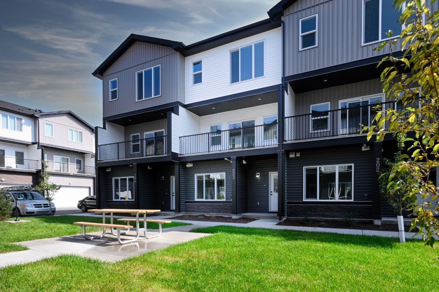Photo de la propriété: 90 Corner Meadows Manor 203 AB T3N 2N8