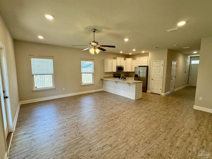 Property Photo: 6029 Royal Port Ct FL 32526