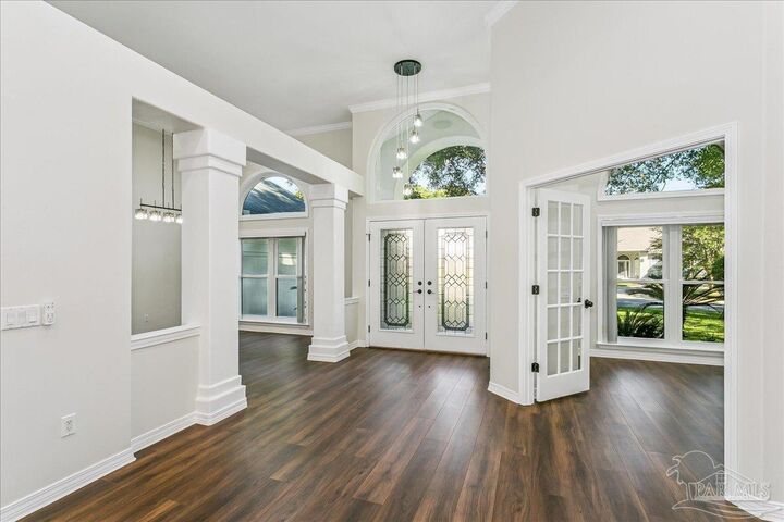 Property Photo:  6063 Forest Green Rd  FL 32505