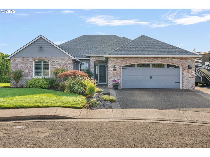 Property Photo: 730 Oak St OR 97038