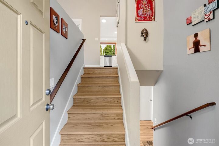Property Photo: 6713 128th Avenue SE WA 98006