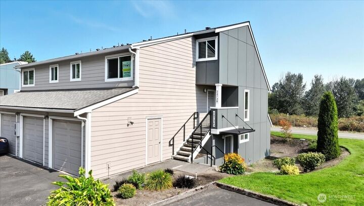 Property Photo: 24736 45th Place S 5-D2 WA 98032