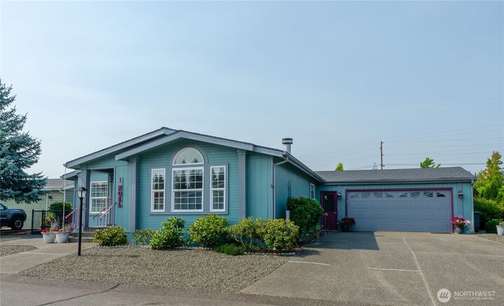 Property Photo:  1  Noel Lane  WA 98584 
