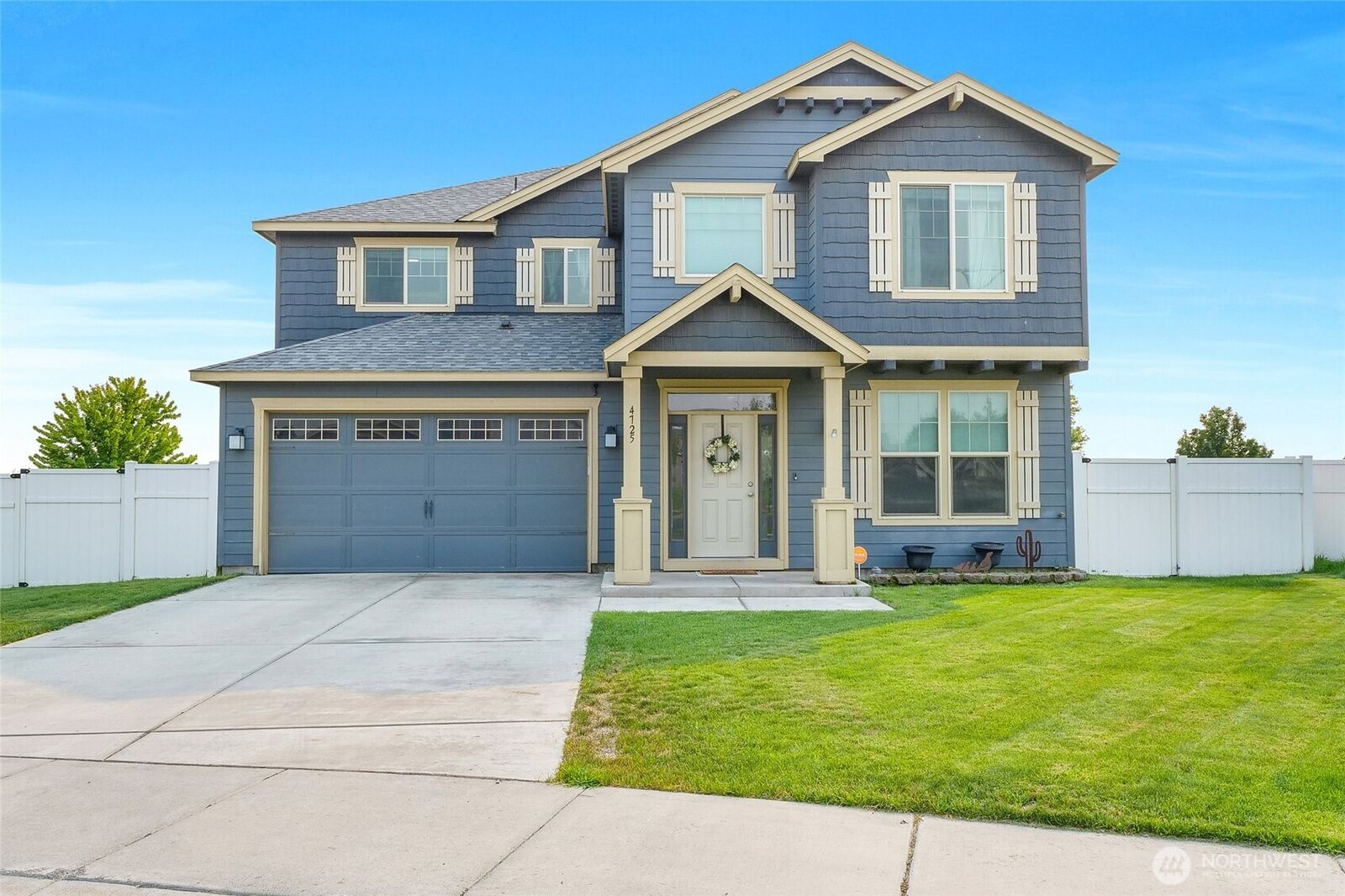 Property Photo:  4725 W Tanager Street  WA 98837 