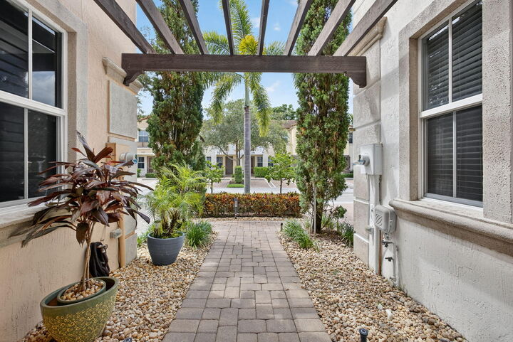 Property Photo: 8337 Cocoplum Sound Lane FL 33411