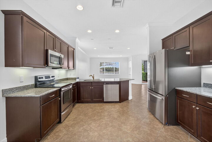 Property Photo:  8337 Cocoplum Sound Lane  FL 33411 