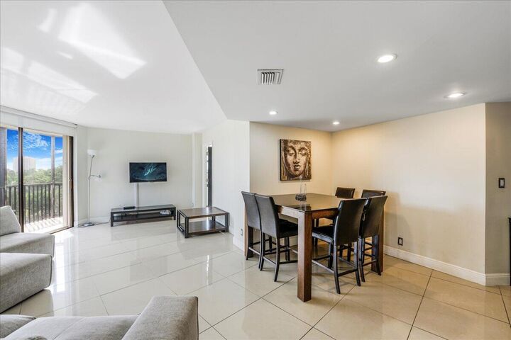 Property Photo: 3475 N Country Club Drive 602 FL 33180