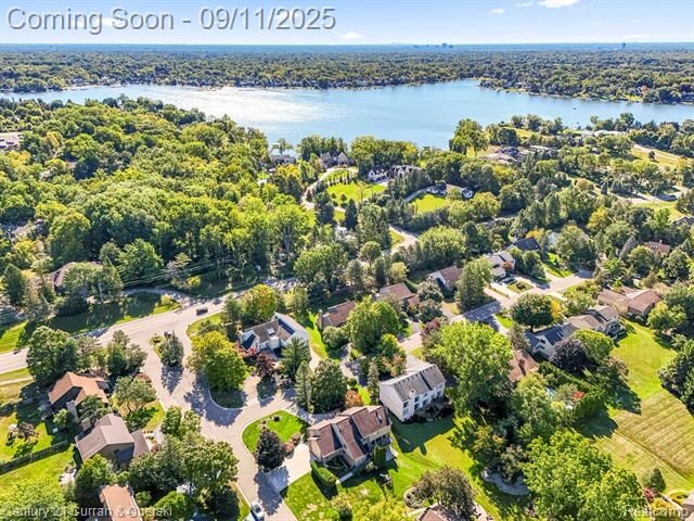Property Photo: 5084 Champlain Circle MI 48323