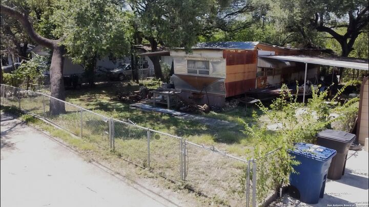 Property Photo: 20099 Shady Lane TX 78257