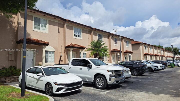 Property Photo: 17084 SW 138th Ct FL 33177