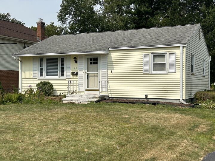 Property Photo:  82 Dale Road  CT 06109 