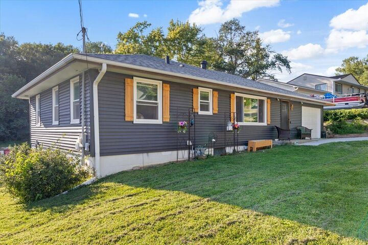 Property Photo:  944 McKenzie  Avenue  IA 51501 
