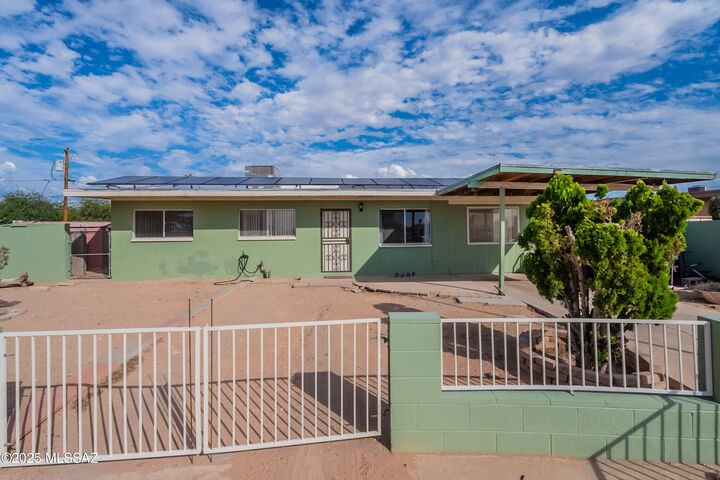 Property Photo: 7163 S Susana Drive AZ 85756