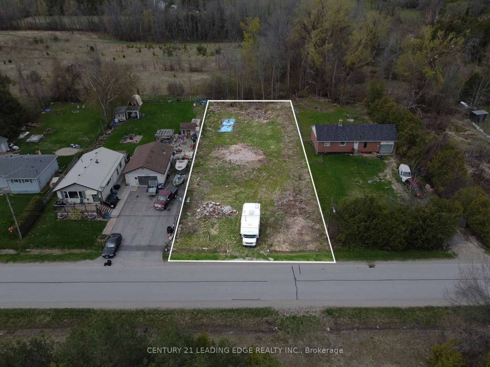 Property Photo:  166 Virginia Boulevard  ON L0E 1R0 