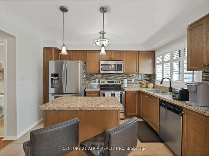 Photo de la propriété:  116 Barnham Street  ON L1Z 0K7 