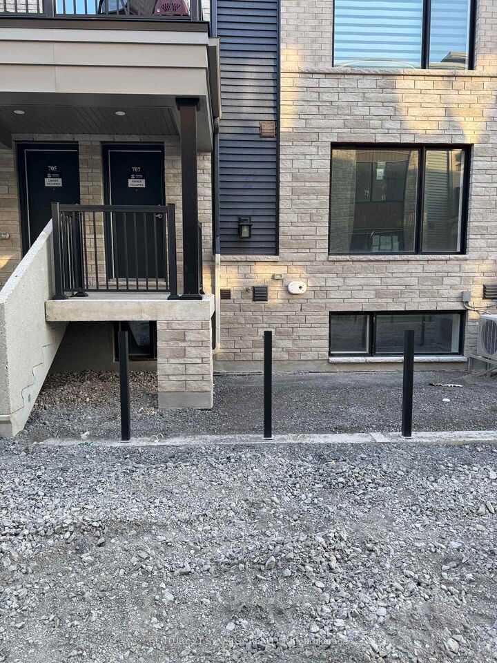 Photo de la propriété:  707 Arcadian Private  ON K2T 0R8 