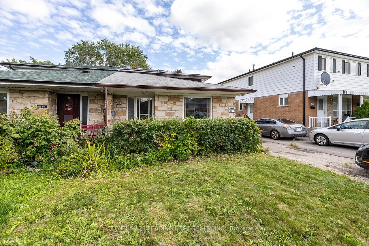Property Photo: 6872 Darcel Avenue ON L4T 2W5