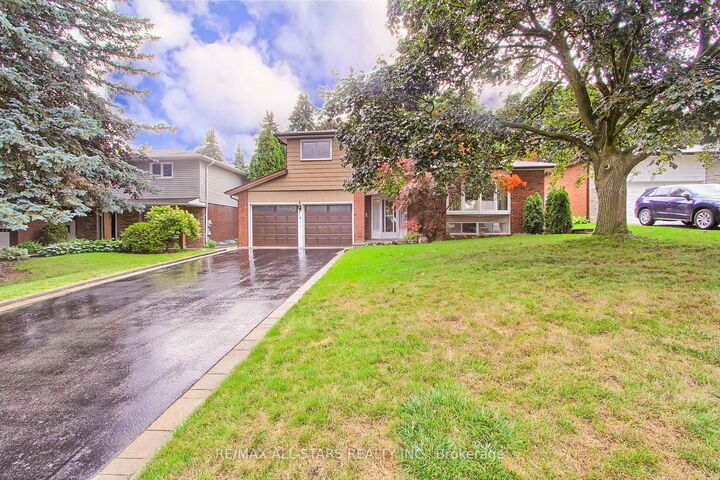 811 Grace Street  Newmarket ON L3Y 2L6 photo