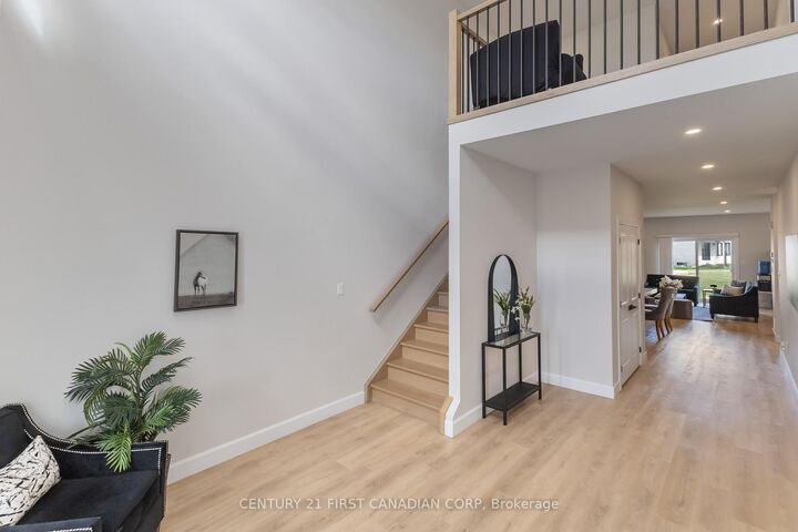 Photo de la propriété: 6707 Royal Magnolia Avenue ON N6P 1H5