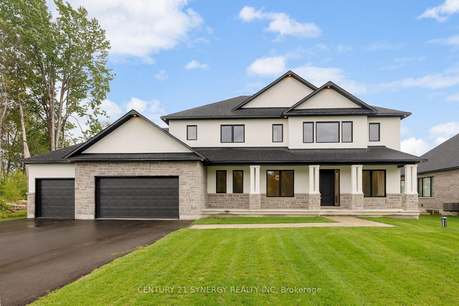 Property Photo: 269 Cabrelle Place ON K4M 0B1