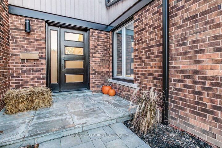 Photo de la propriété: 3501 Ash Row Crescent ON L5L 1K3
