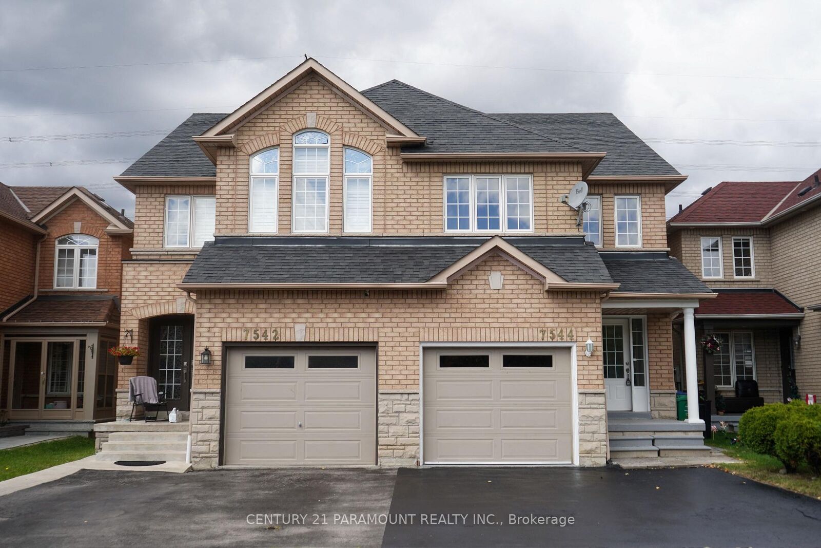 Photo de la propriété: 7544 Black Walnut Trail ON L5N 8A9