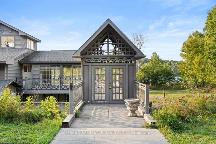 Photo de la propriété: 1215 Narrows Lock Road ON K0G 1V0