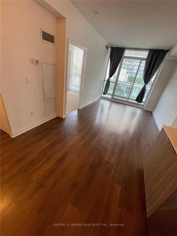 Property Photo: 52 Forest Manor Road 403 ON M2J 0E2