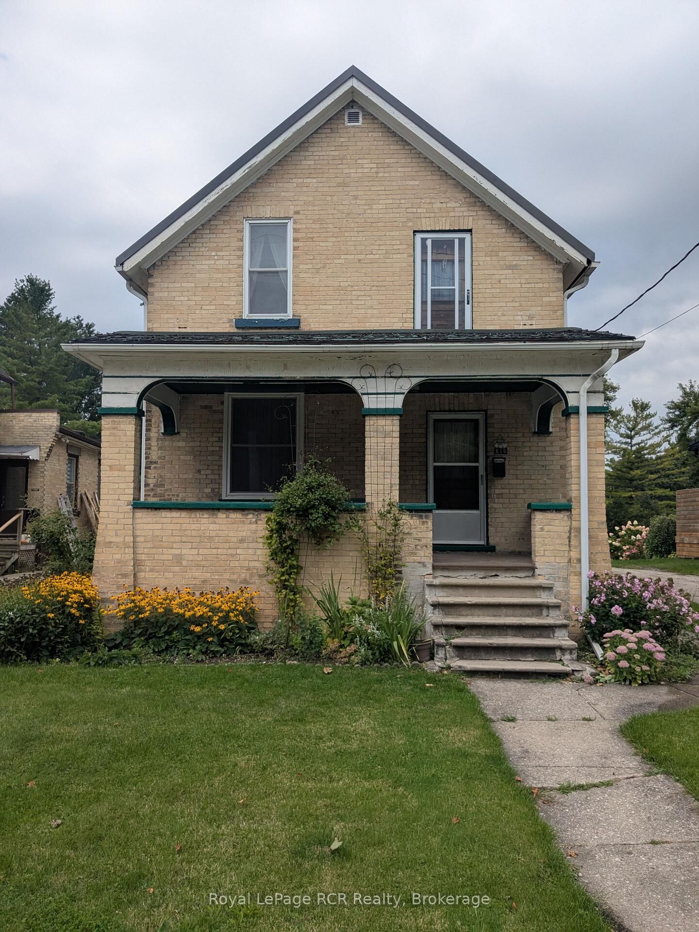 Property Photo: 616 9th Avenue ON N4N 2M8