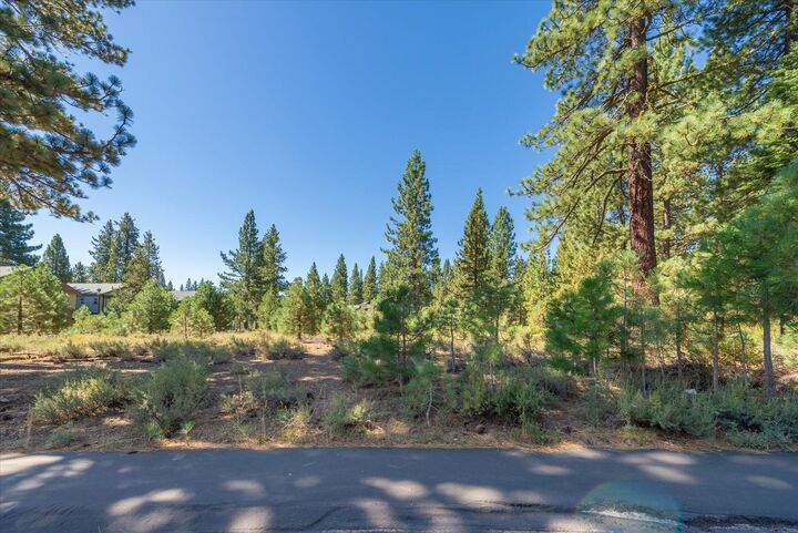Property Photo:  11259 Saddleback Drive  CA 96161 