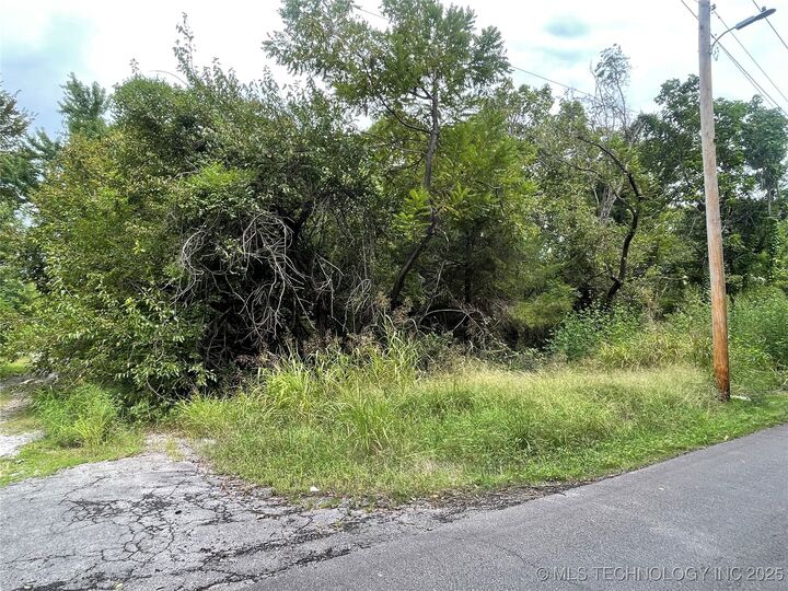 Property Photo: N 10th Street OK 74401