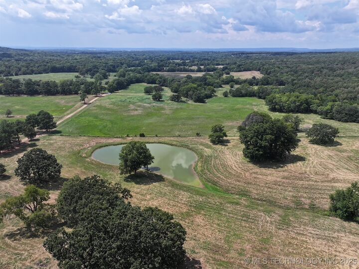 Property Photo:  104001 S 4480 Road  OK 74962 