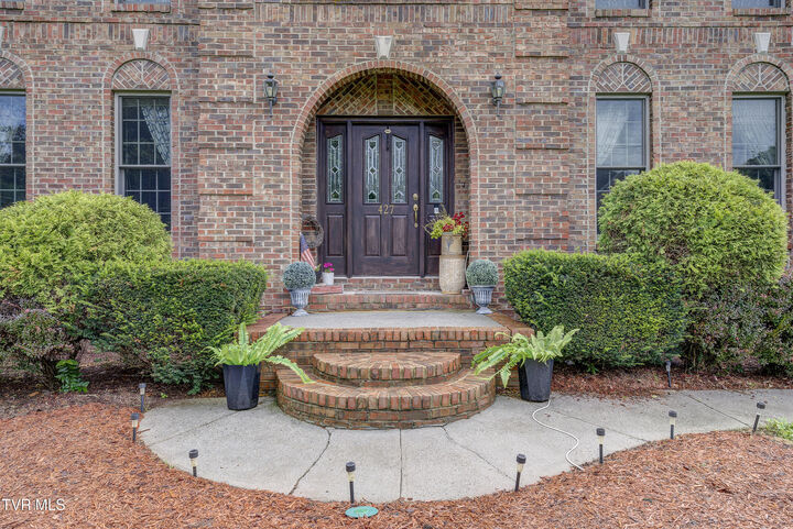 Property Photo:  427 Chesterfield Drive  TN 37663 