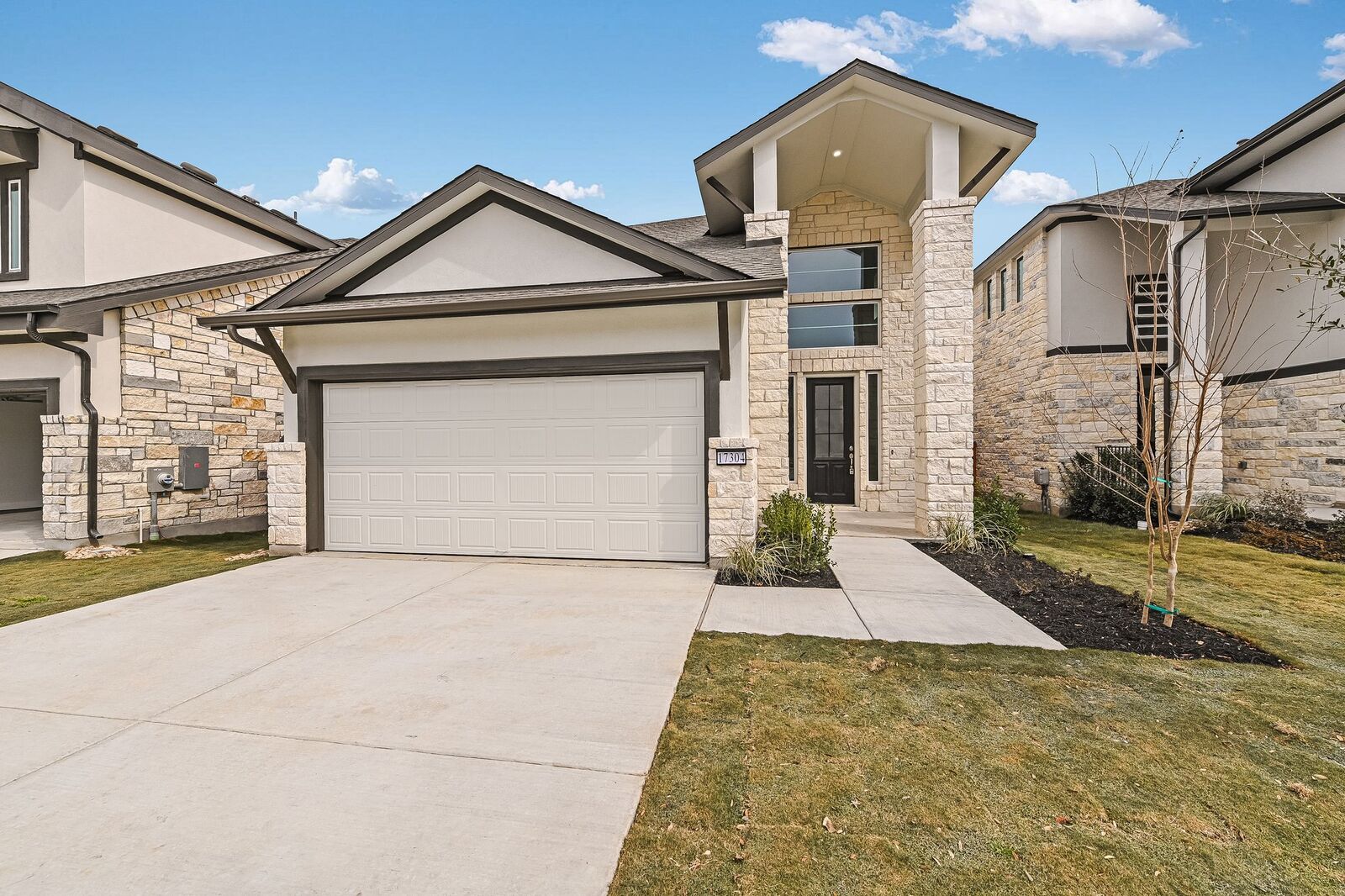 Property Photo:  17304 Hattie Trace  TX 78738 