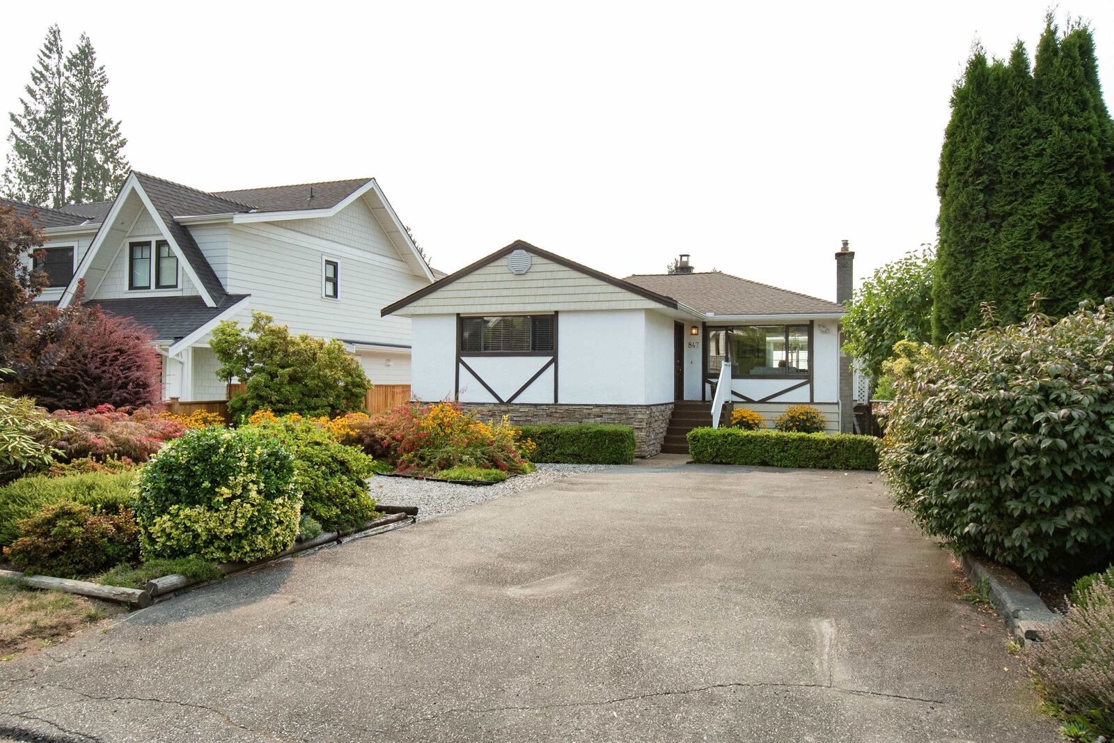 Photo de la propriété:  847 E 13th Street  BC V7L 2M8 