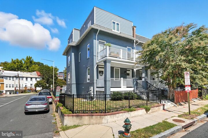 Property Photo: 1435 Perry Place NW 1 DC 20010