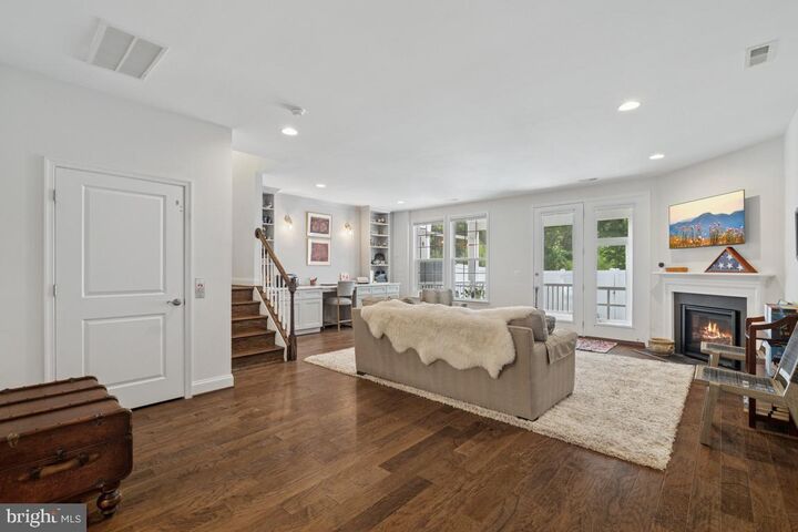 Property Photo:  7765 Mount Calvary Drive  VA 22315 