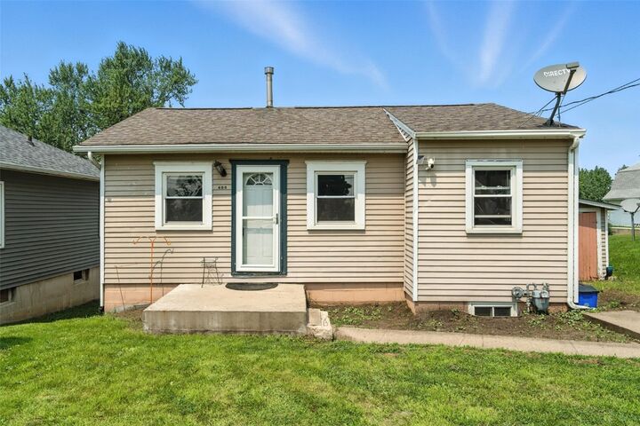 406 28th Avenue SW  Cedar Rapids IA 52404 photo
