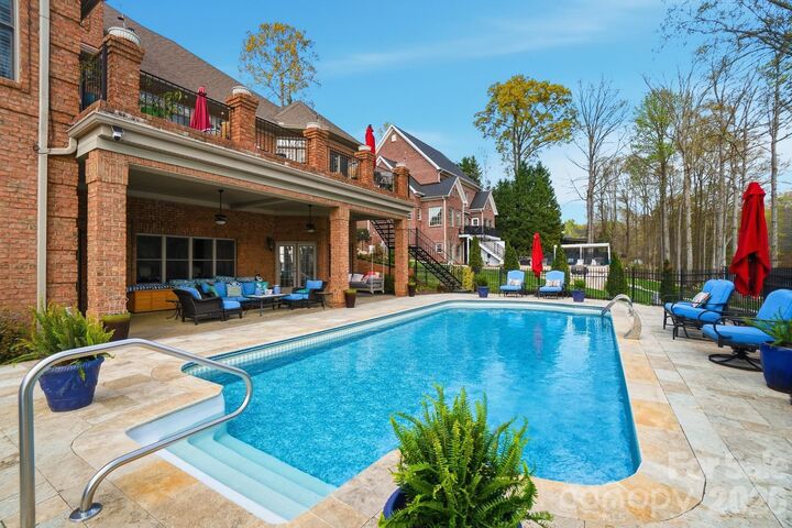 Property Photo:  107 Nautilus Court  NC 28166 