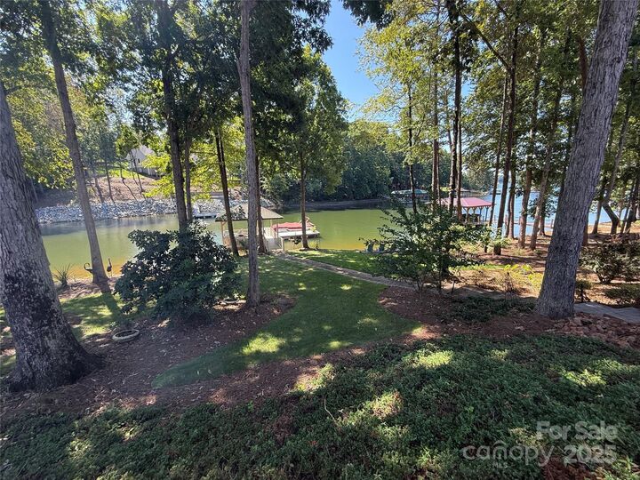 Property Photo:  107 Nautilus Court  NC 28166 