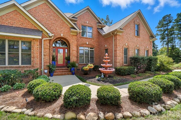 Property Photo:  107 Nautilus Court  NC 28166 