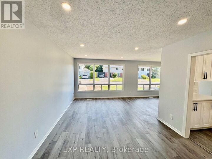 Photo de la propriété:  681 Fielding Drive  ON K1V 7G6 